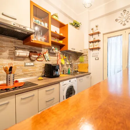 Πανσιόν Catina Domus 4*